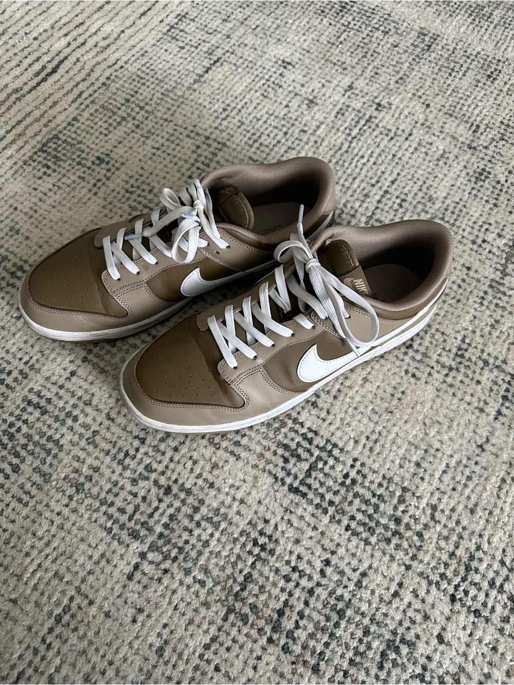 Nike Low-Top Sneakers in Taupe and White